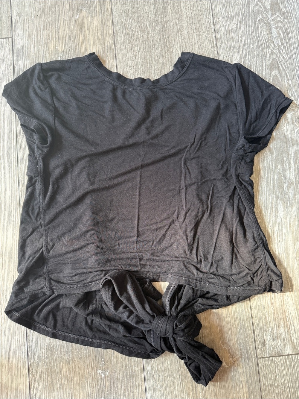 Blogilates Reversible Bow-Back Short Sleeve Top - Picture 6 of 10